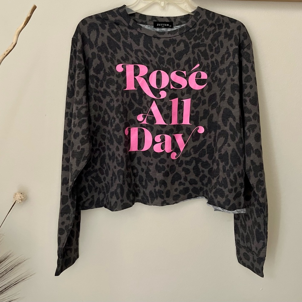 Cropped long sleeve top